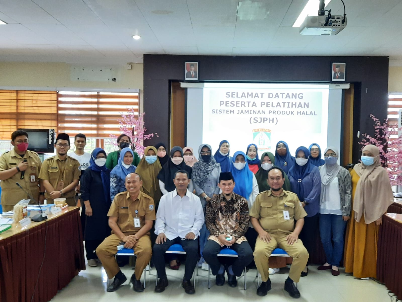 Pelatihan Sistem Jaminan Produk Halal (SJPH) Tahun 2022 DKUMKMP Kota Balikpapan.